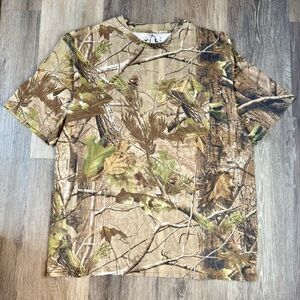 Realtree camo short sleeve, hunting woods forest tshirt, size LARGE
